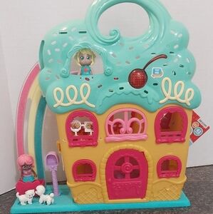 Cupcake House-Themed Dollhouse with Dolls
